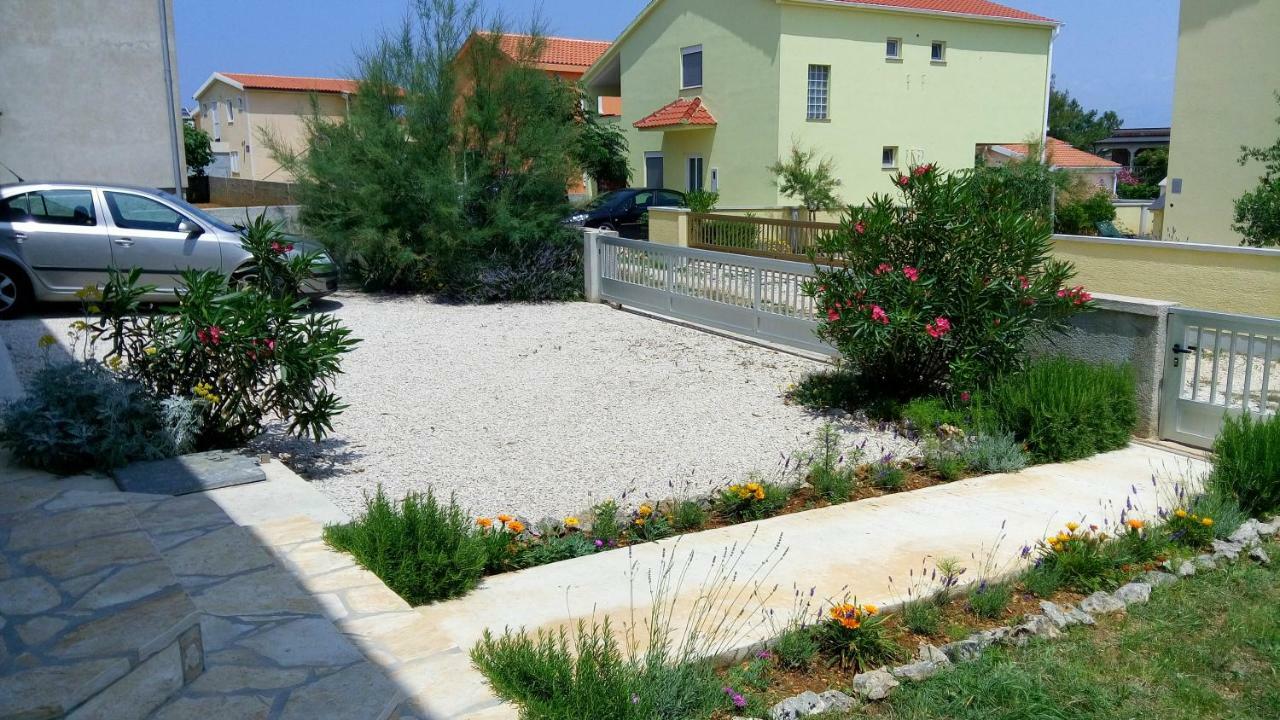 Apartmani Vjeko Vir Luaran gambar